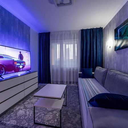 Modern 3 Bedroom Apartment Kiew Exterior foto